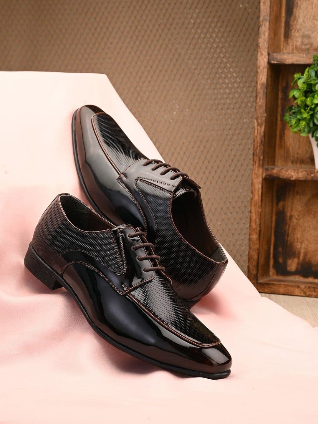 House of Pataudi Men Formal Derbys - view 1