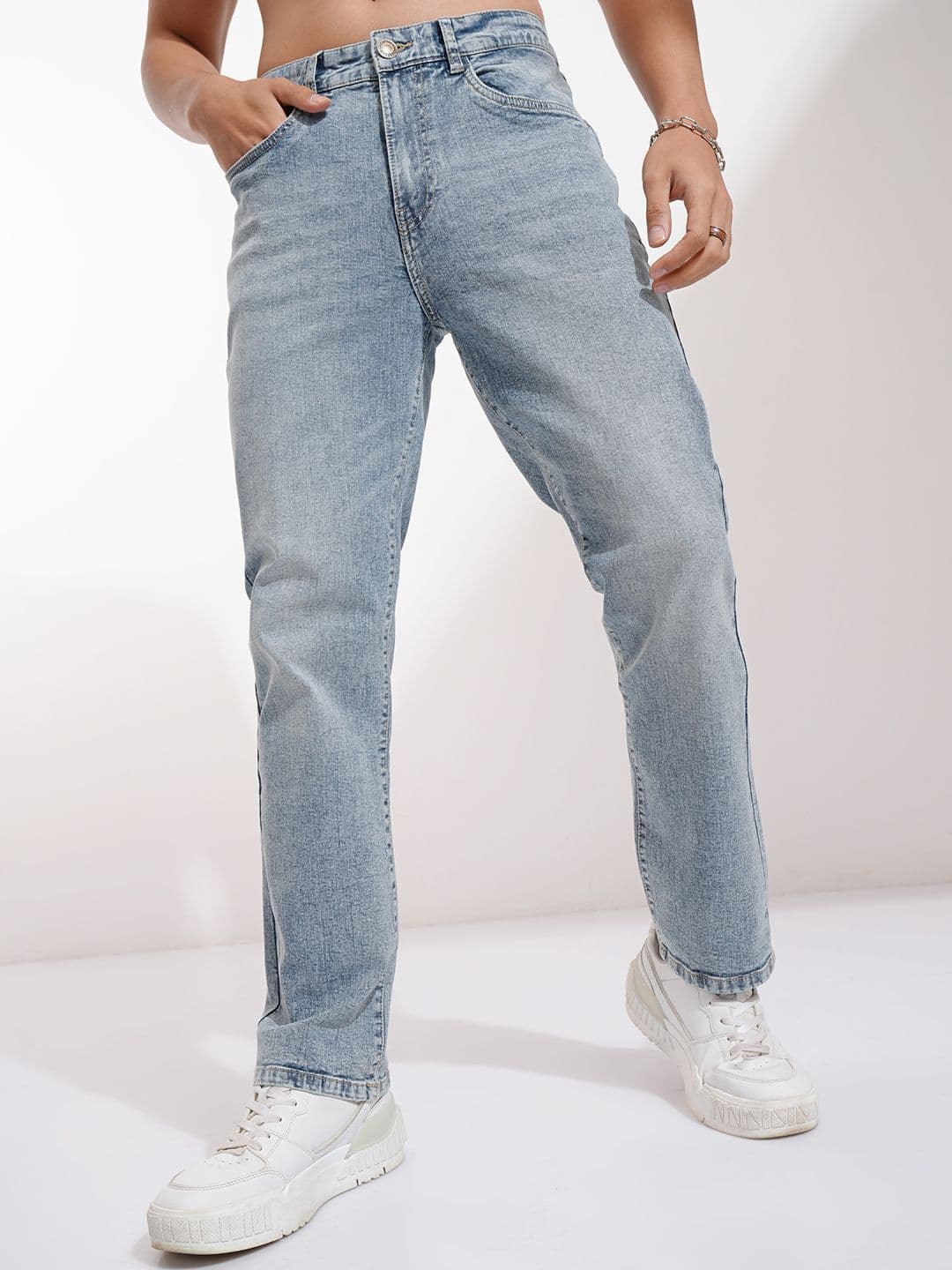 HIGHLANDER Men Straight Fit Heavy Fade Stretchable Jeans - view 1