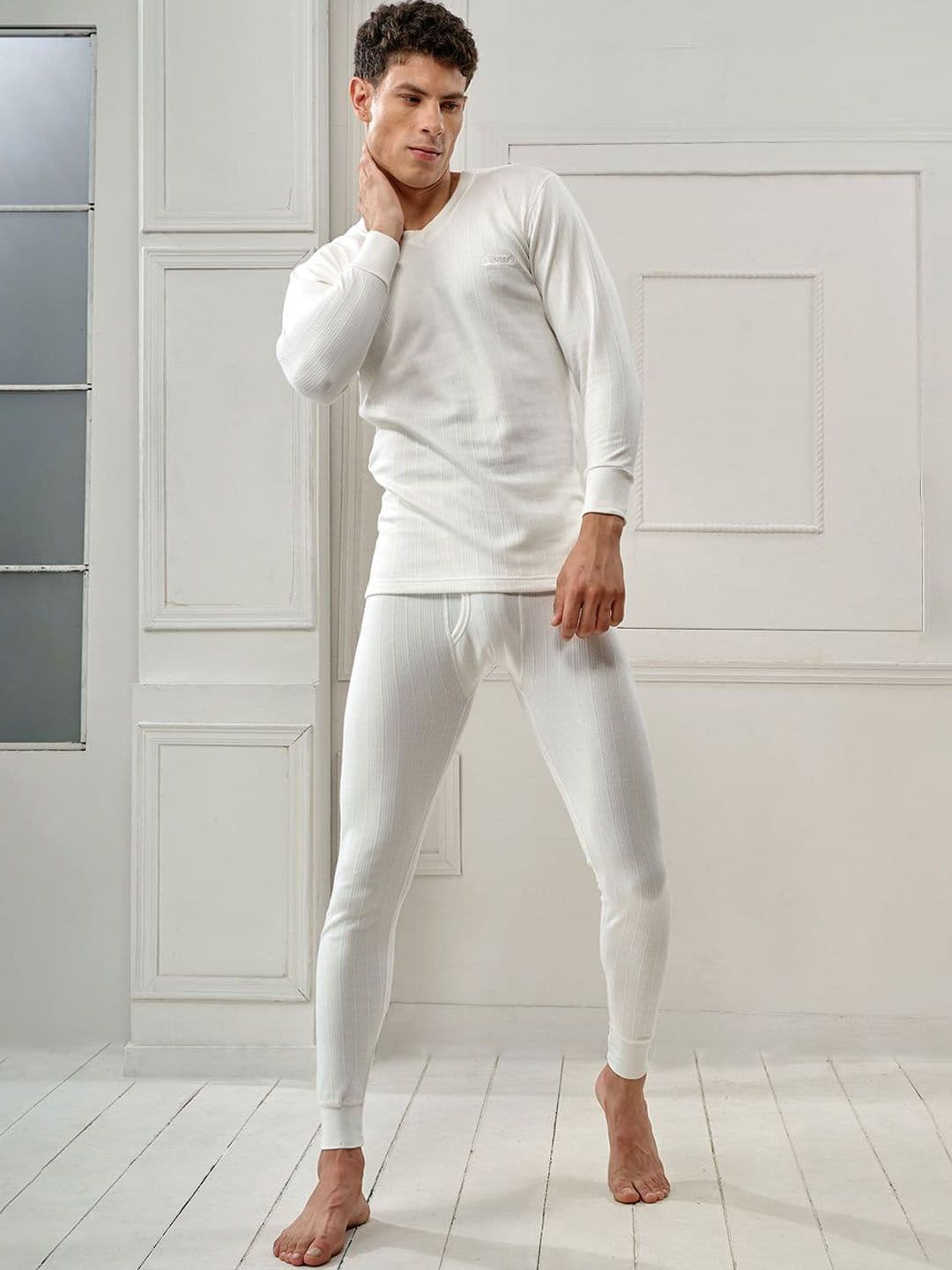 INFERNO Men V-Neck Thermal Top and Pant Set - view 1