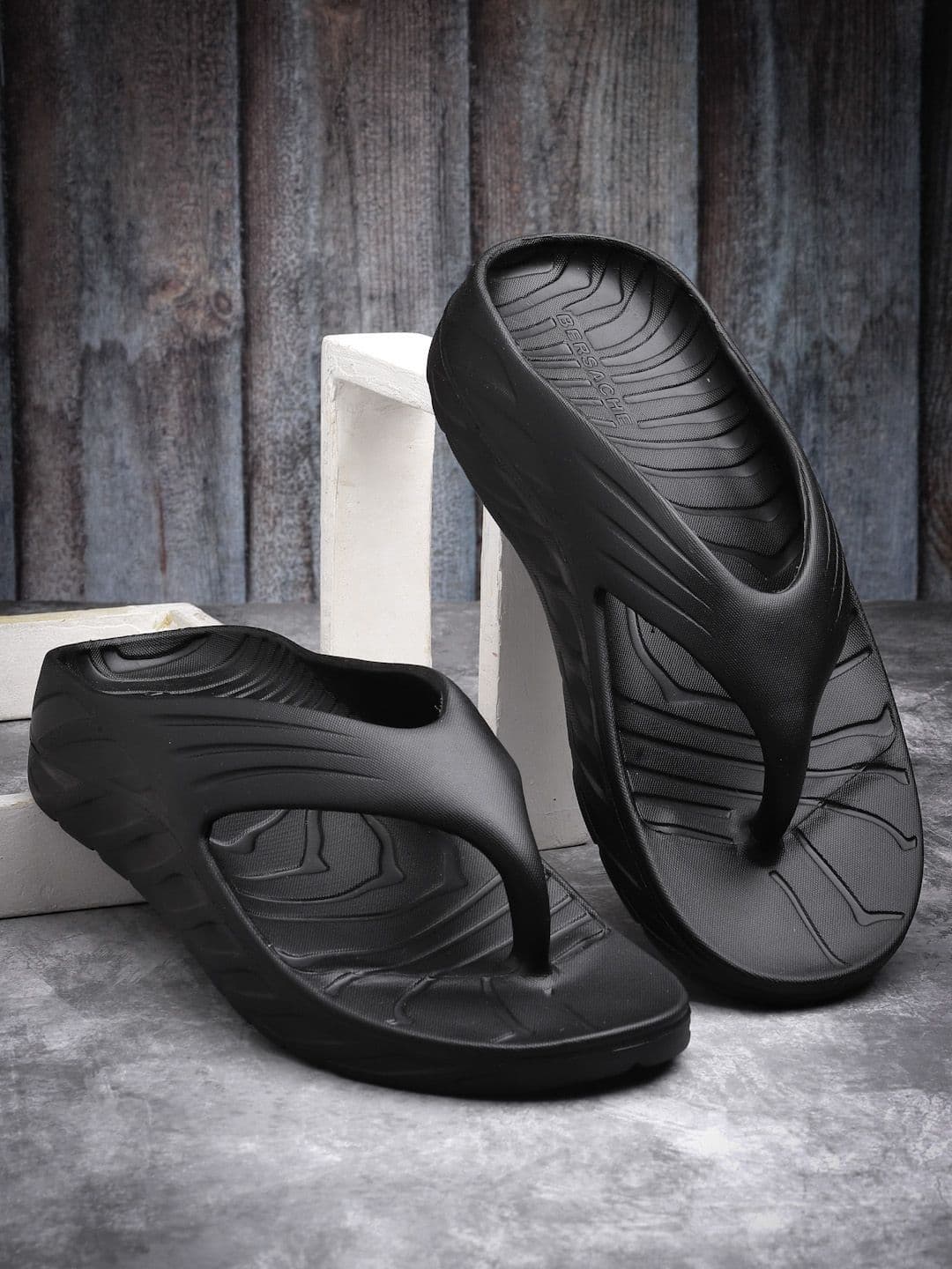 BERSACHE Men Extra Soft Thong Flip-Flops - view 1
