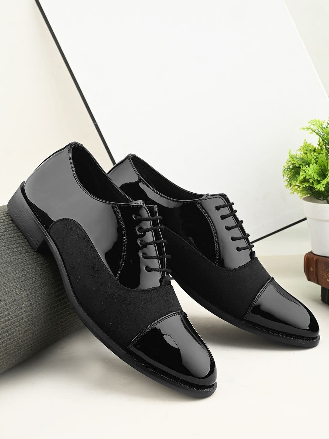 House of Pataudi Men Solid Oxfords Formal Shoes - view 1