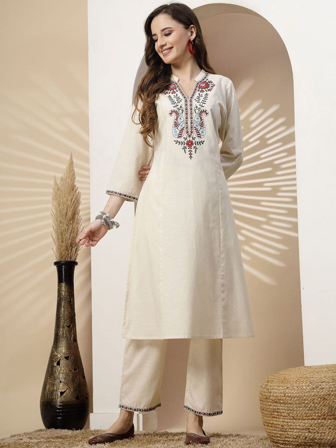 Nayam By Lakshita Women Cotton Linen Kurta Set with Floral Embroidery - view 1