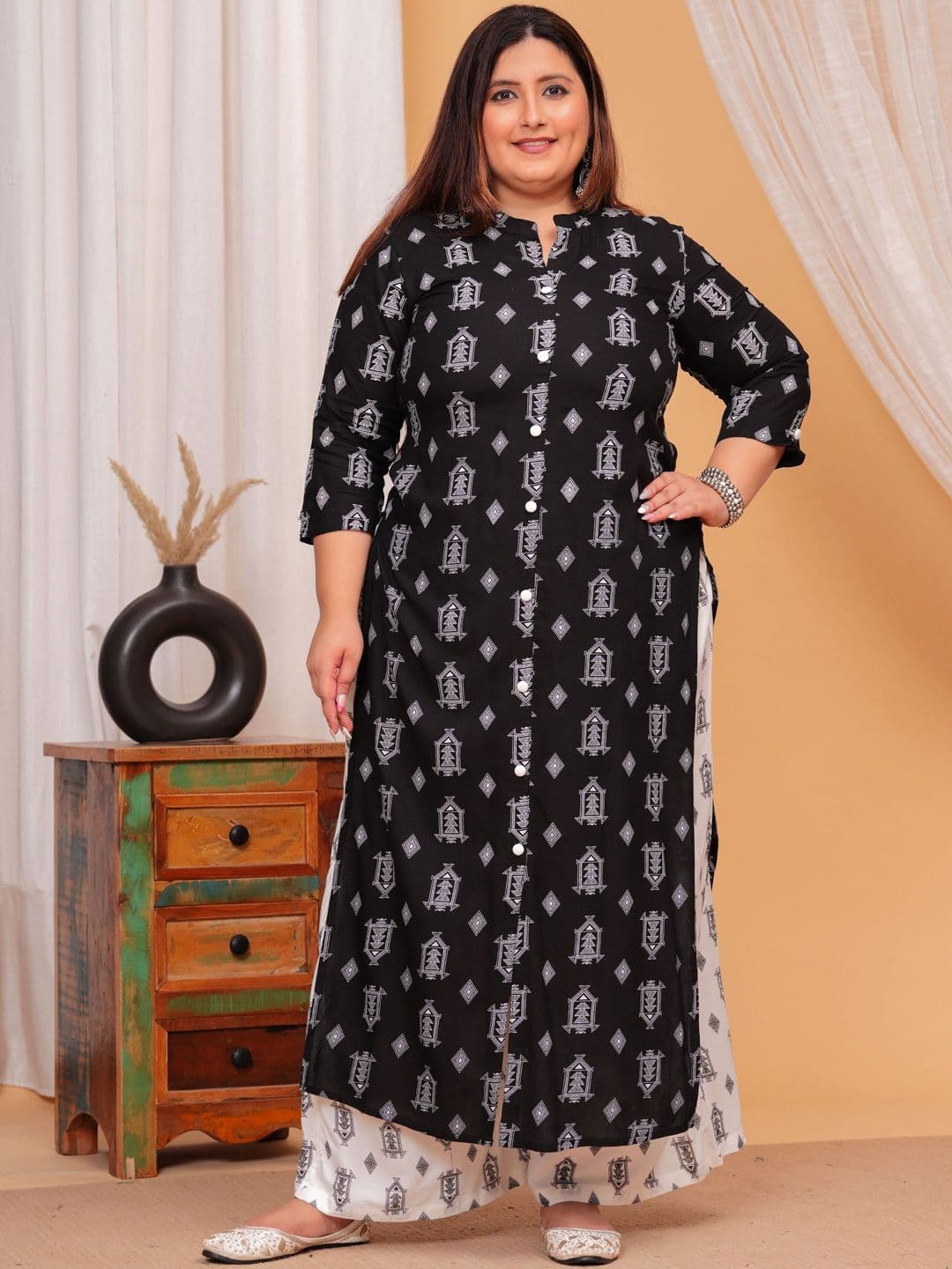 LABULY Plus Size Floral Printed Straight Kurta With Palazzos - view 1