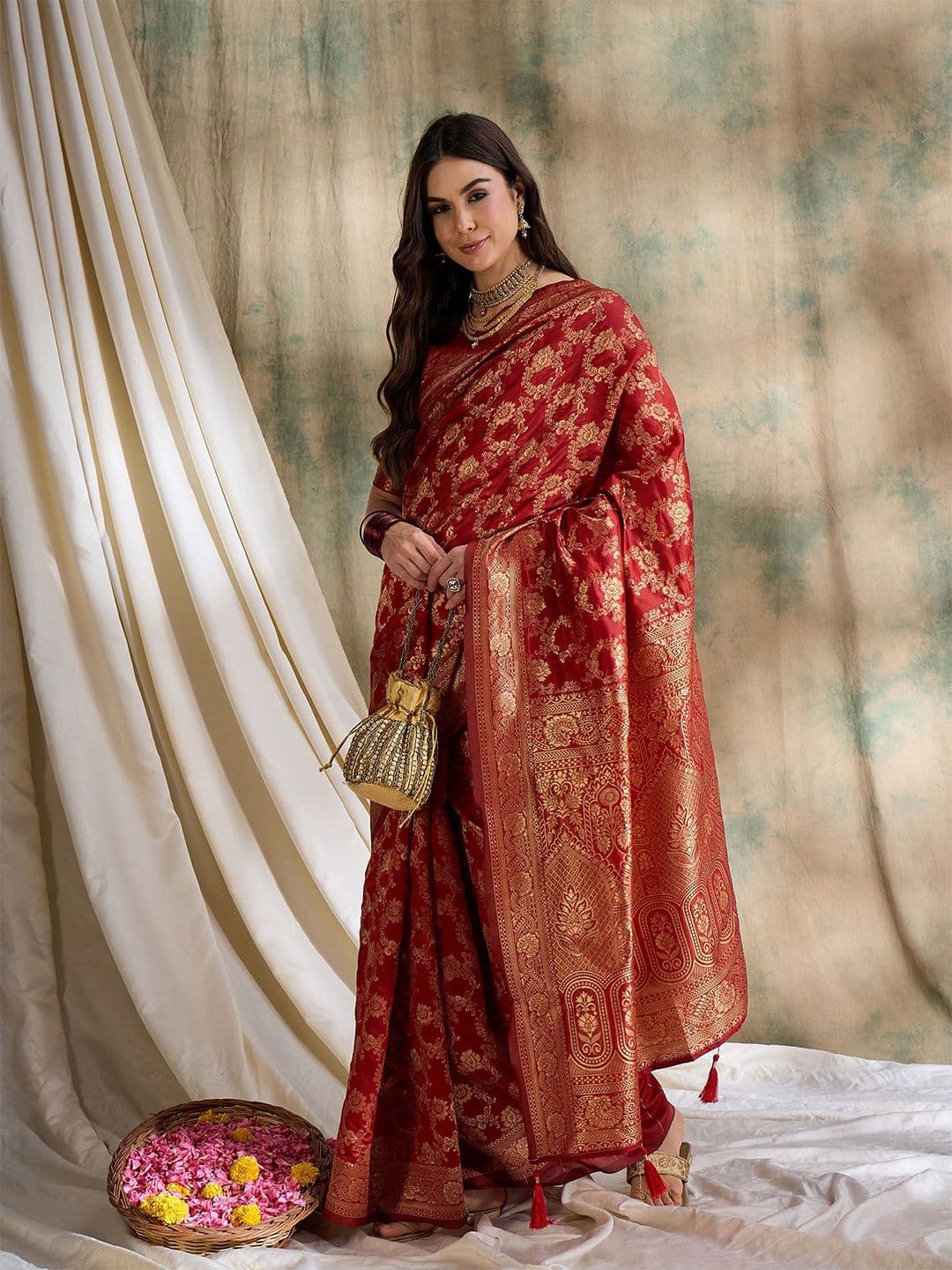 Sangria Woven Design Banarasi Saree With Blouse - view 1