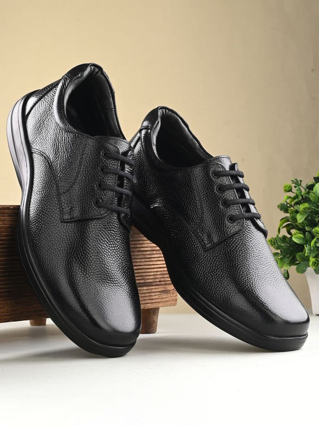 Auserio Men Round Toe Leather Formal Derbys - view 1