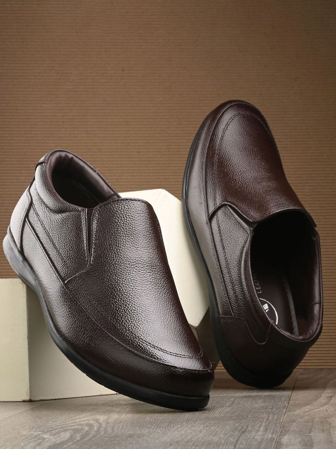 Auserio Men Leather Formal Slip-Ons - view 1