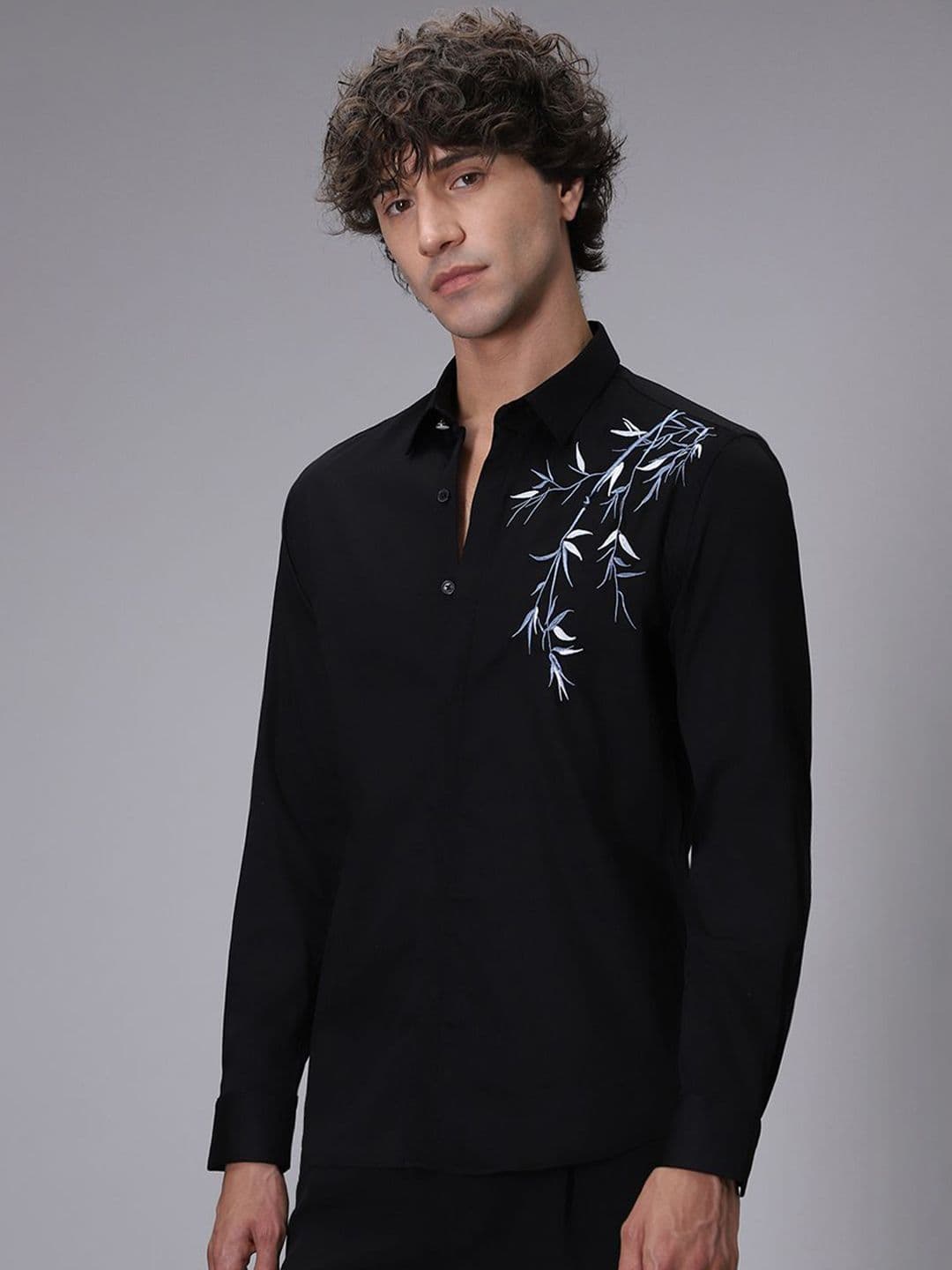 Banana Club Bamboo Embroidery Floral Cotton Long Sleeves Slim Fit Shirt - view 1