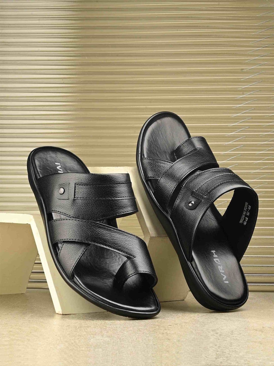 IVRAH Men Textured Comfort Sandals - view 1