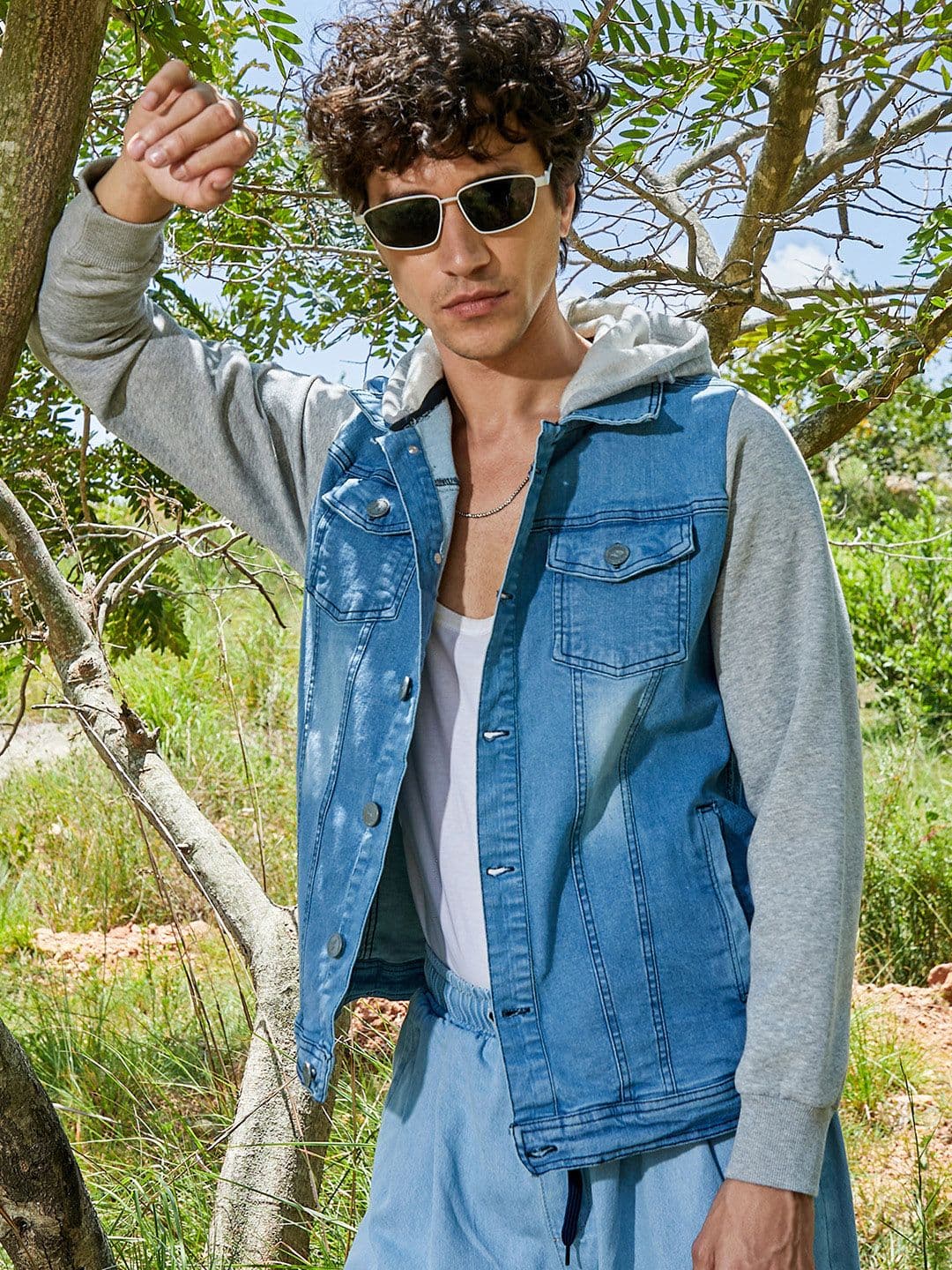 CAHOOT Men Colourblocked Lightweight Denim Jacket - view 1