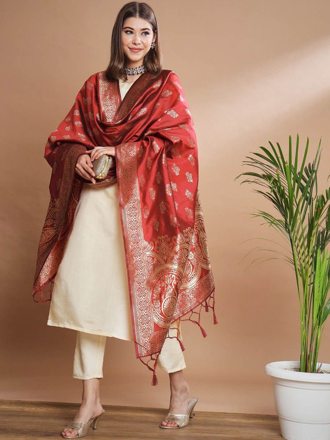 VredeVogel Round Neck Three-Quarter Sleeves Regular Kurta With Trouser With Dupatta - view 1