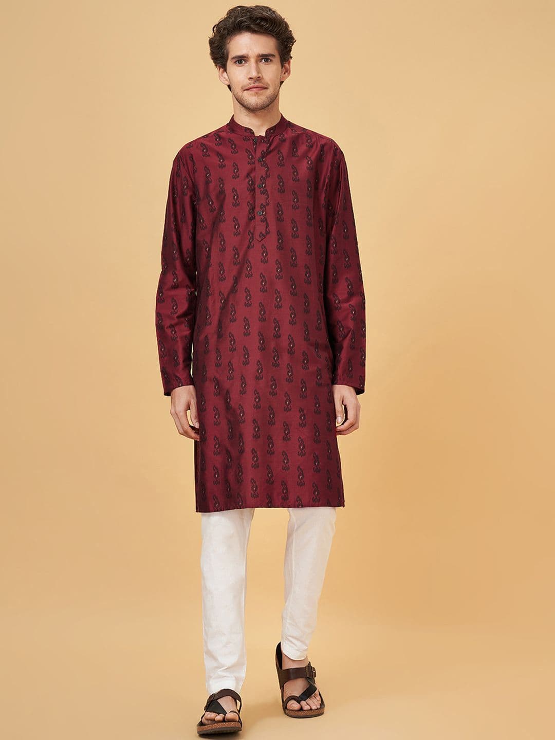 indus route by Pantaloons Geometric Woven Design Mandarin Collar Kurta - view 1