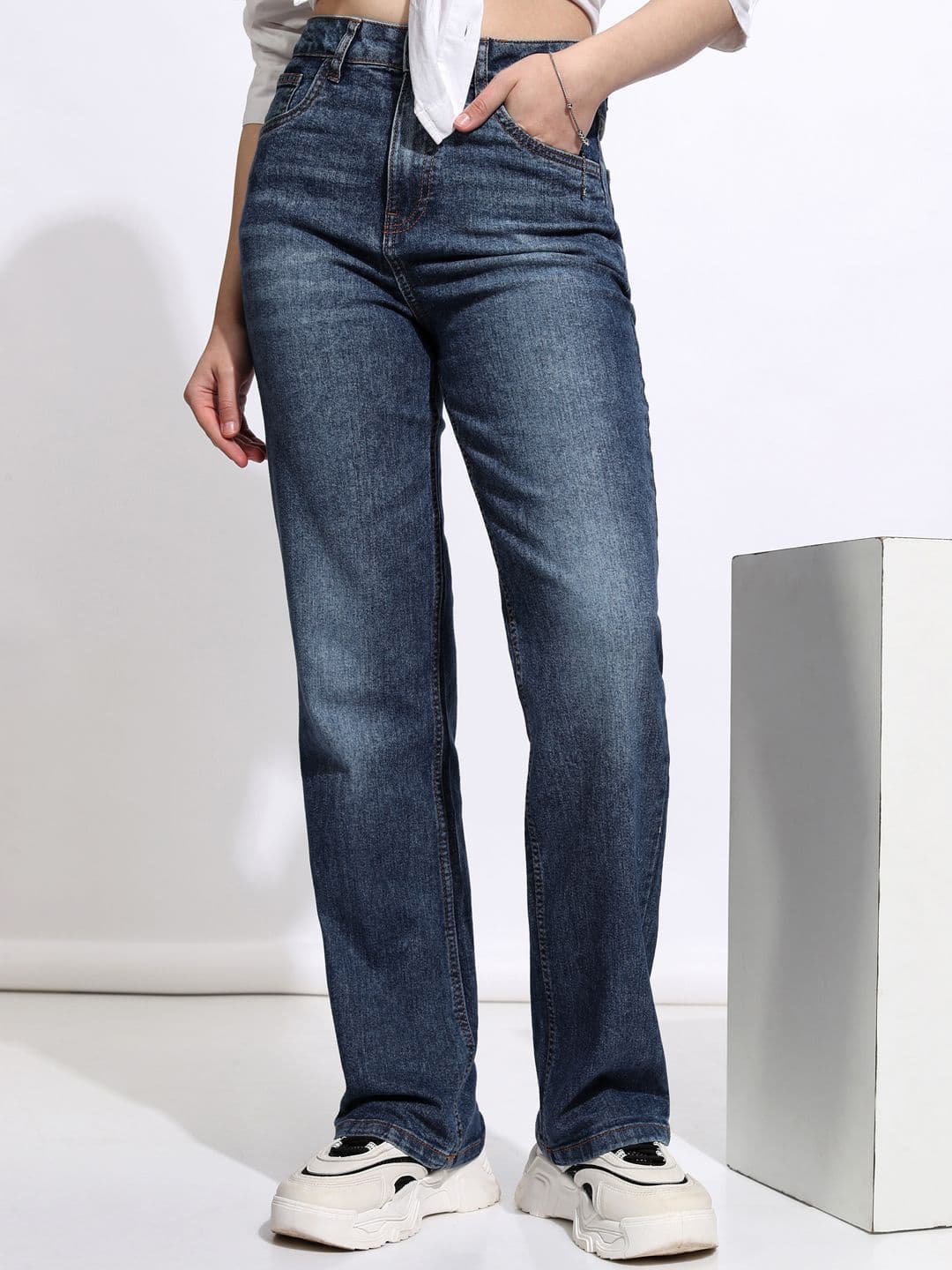 Tokyo Talkies Women Straight Fit Light Fade Stretchable Jeans - view 1