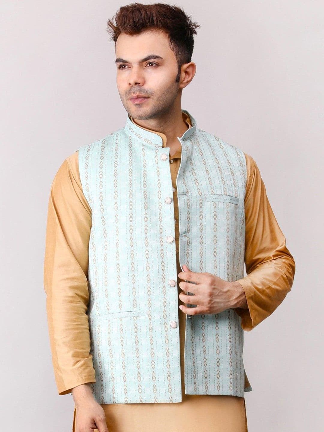Voniry Men Embroidered Nehru Jacket - view 1