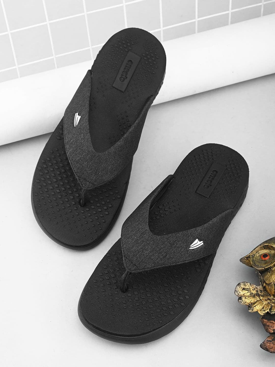 ONSOLE Men Ultra Lightweight Breathable Cushioned Slipper - view 1