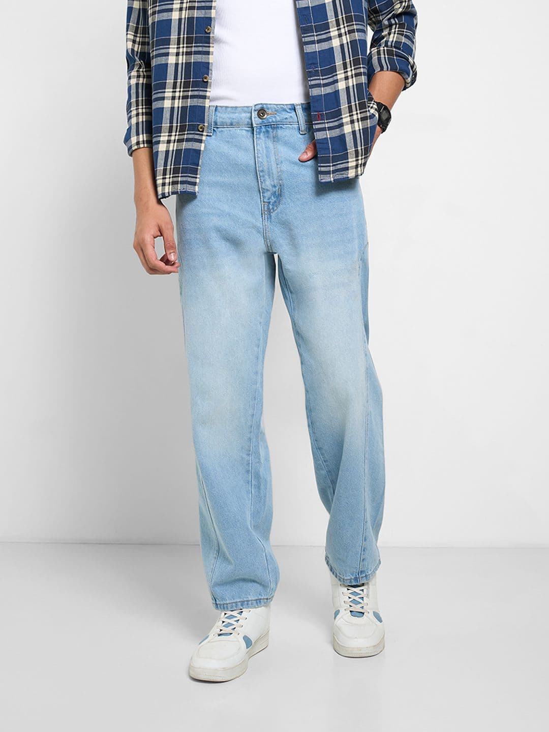 SF JEANS by Pantaloons Men Relaxed Fit Mid-Rise Heavy Fade Non Stretchable Jeans - view 1