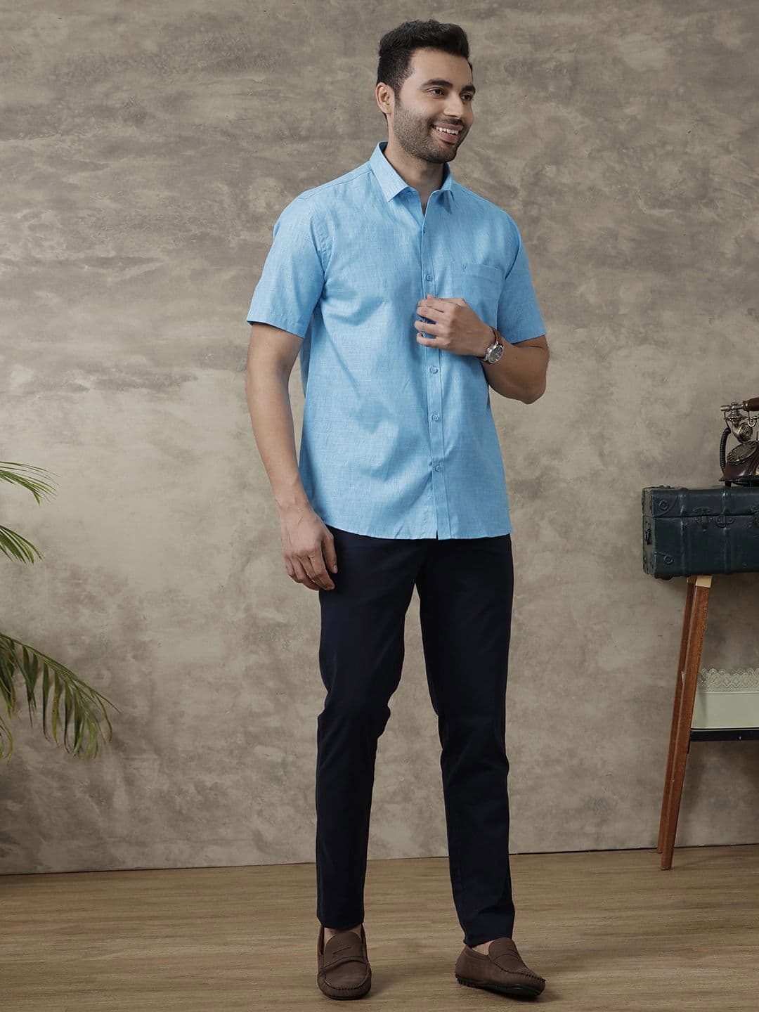 Ramraj Men Solid Spread Collar Casual Casual Shirt - view 1