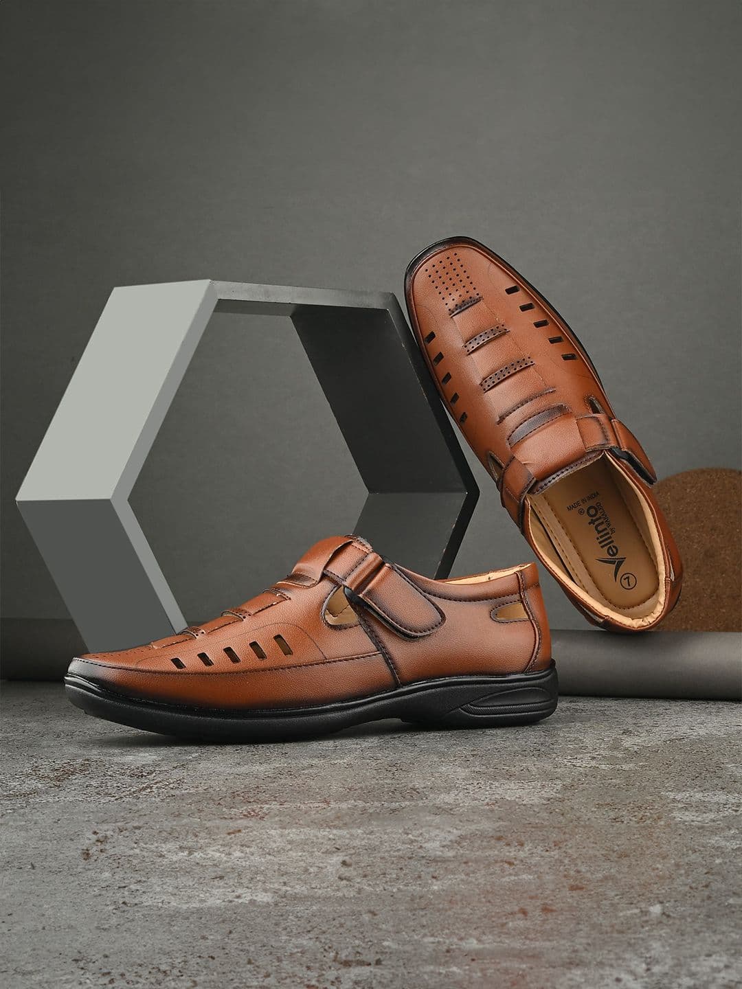 Vellinto Men Ethnic Comfort Sandals - view 1