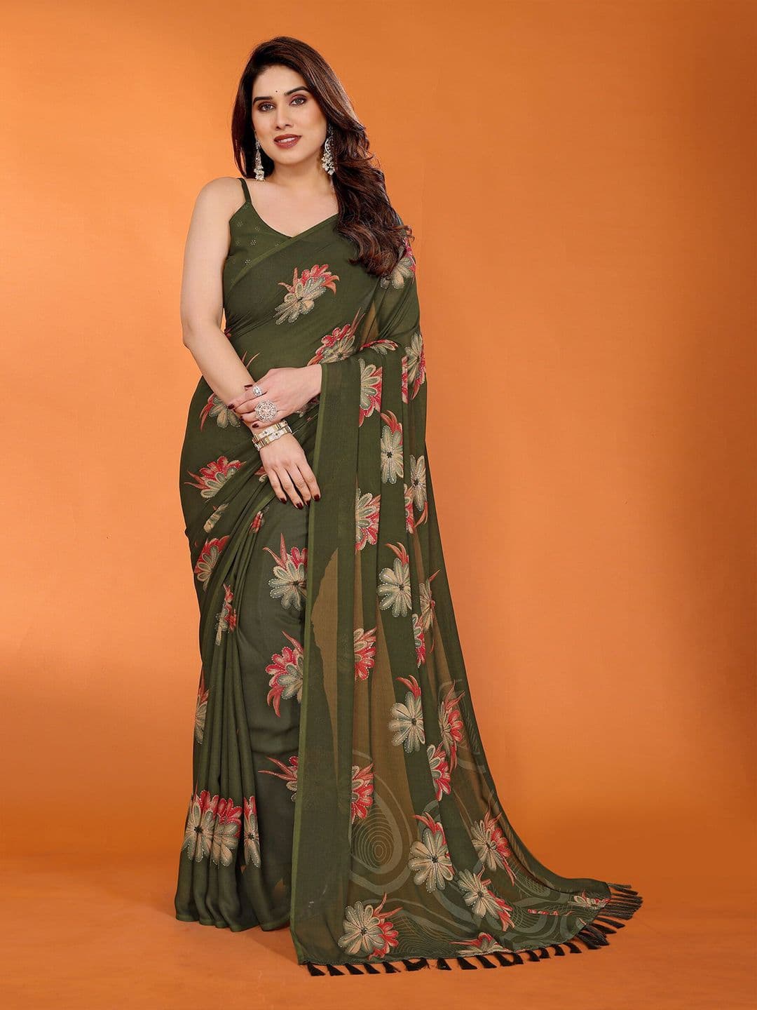 CATCHY FOREVER Floral Printed Saree With Unstitched Blouse Piece - view 1