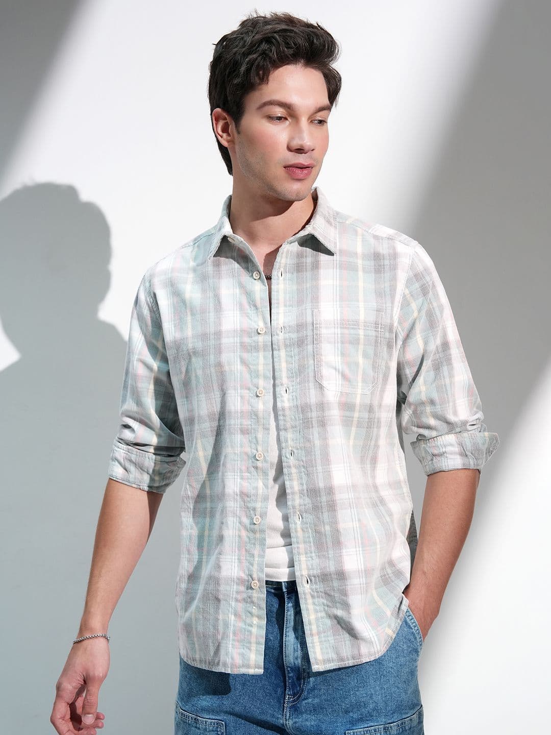 HIGHLANDER Men Comfort Slim Fit Checked Casual Shirt - view 1
