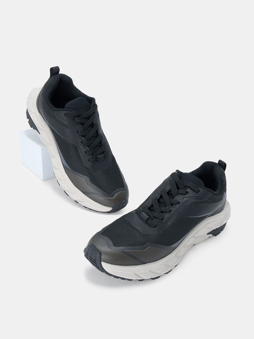 Ajile by Pantaloons Men Mesh Walking Non-Marking Shoes - view 1