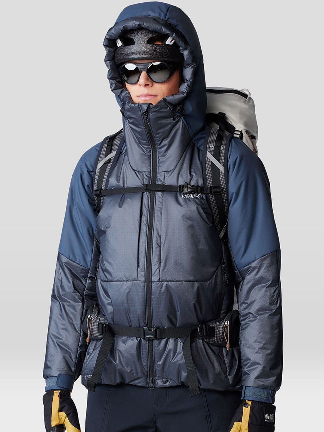 Mountain Hardwear Men Solid Hooded Lightweight Puffer Jacket - view 1