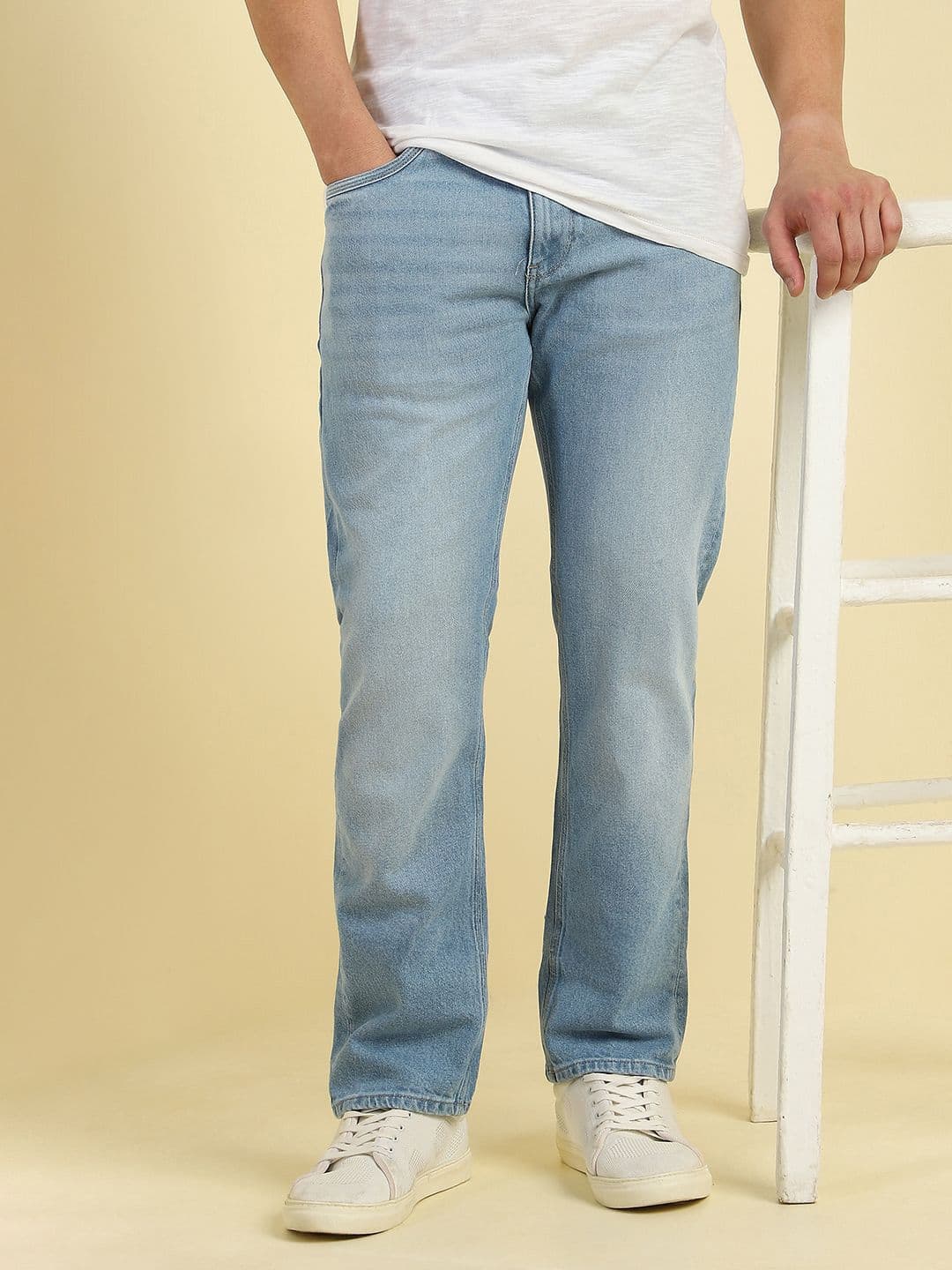 Allen Solly Men Regular Fit Mid-Rise Low Distress Light Fade Jeans - view 1