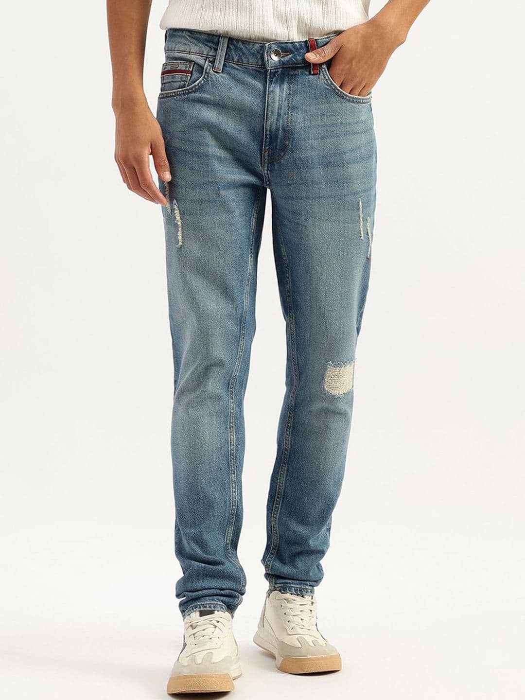 United Colors of Benetton Men Skinny Fit Mid-Rise Mildly Distressed Light Fade Jeans - view 1
