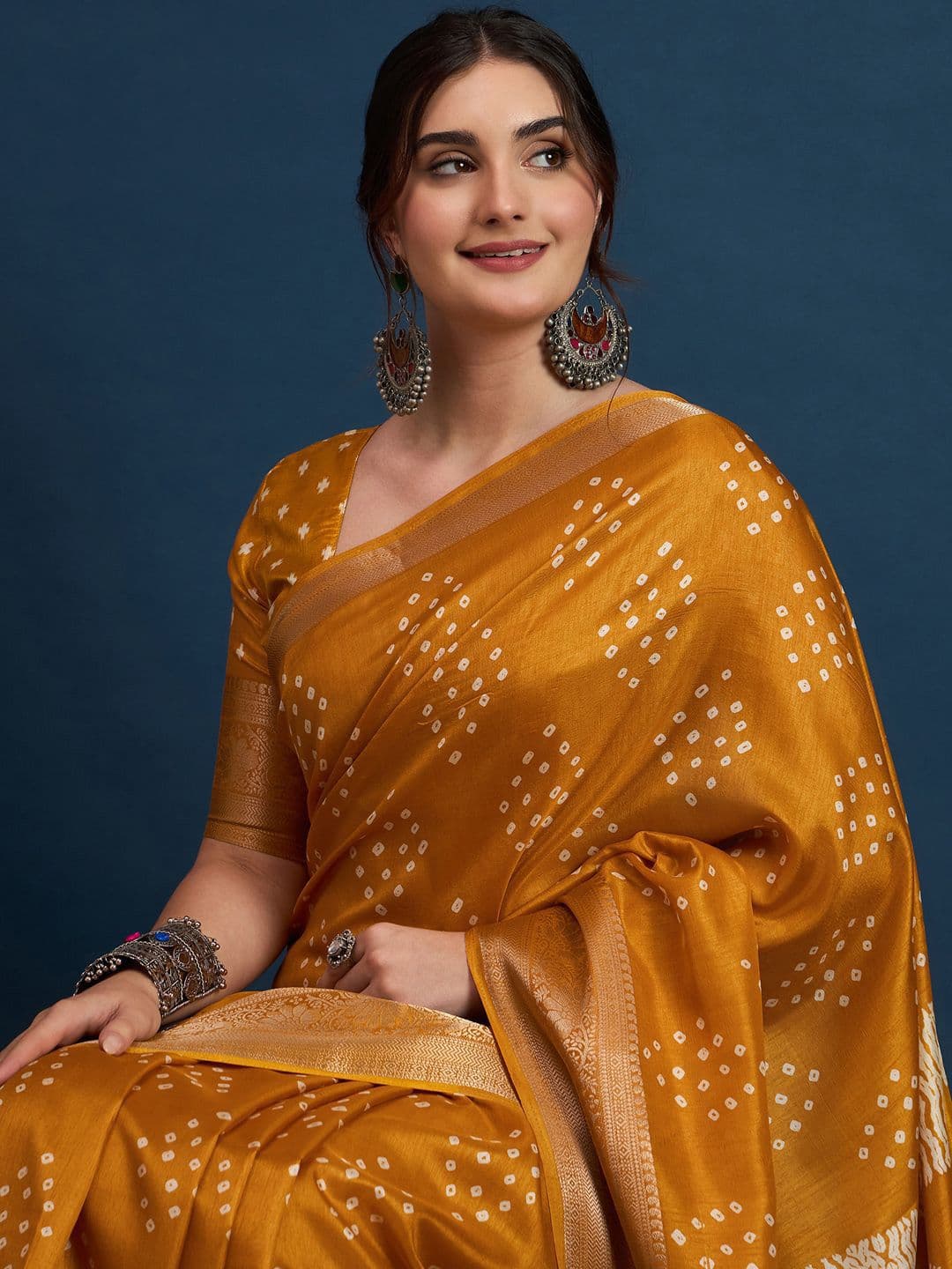 Sangria Women Bandhani Printed Woven Design Zari Silk blend - view 1