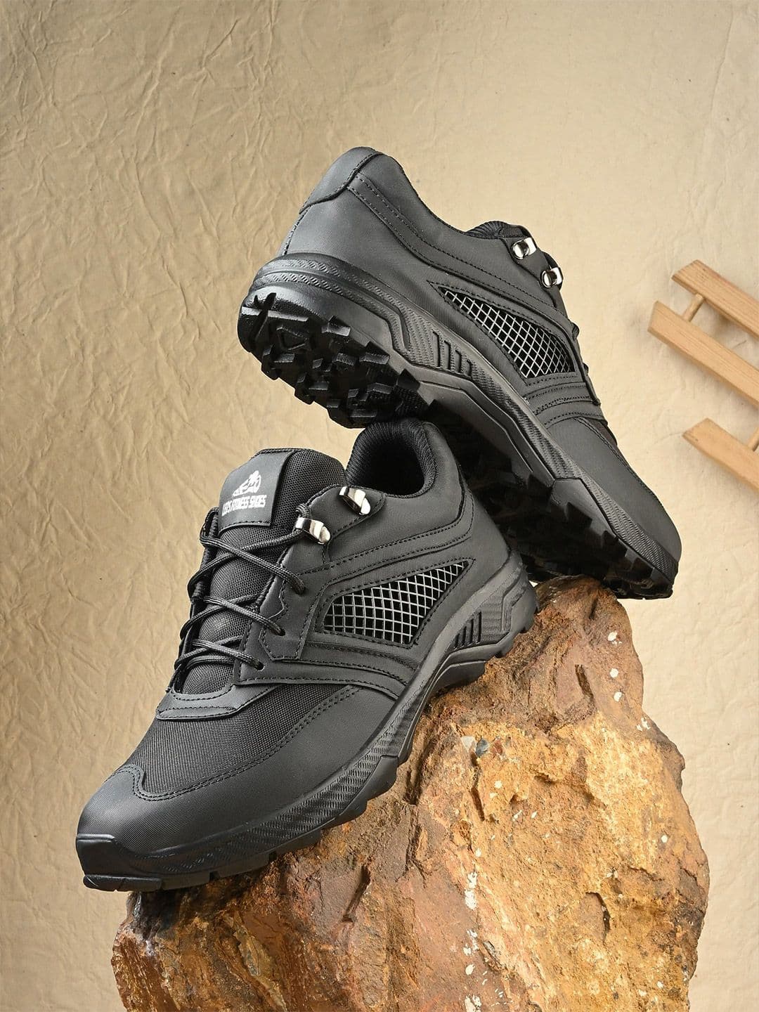 Leo's Fitness Shoes Men Lace-Ups Trekking Shoes - view 1