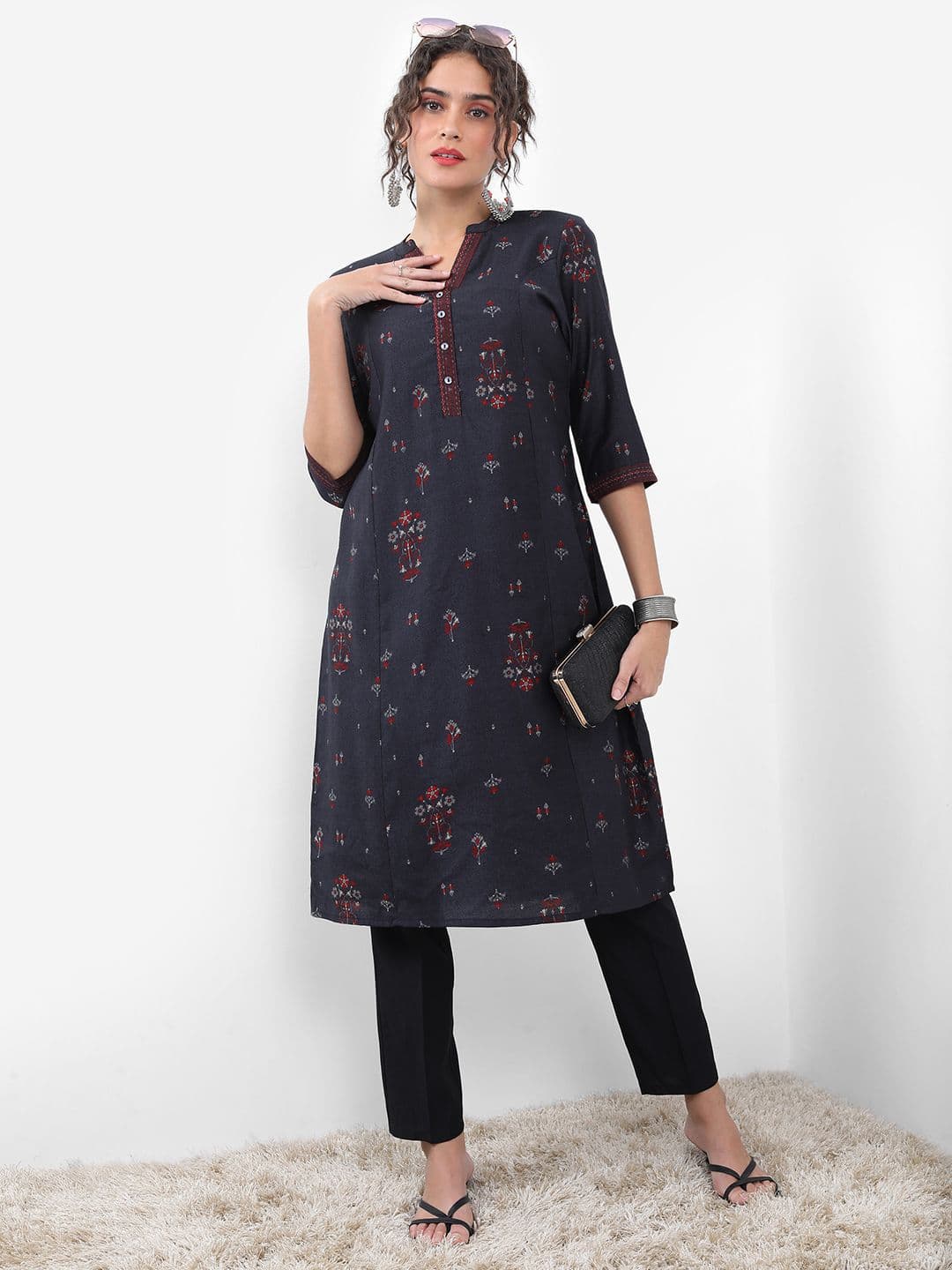 Vishudh Floral Printed Mandarin Collar Straight Kurta - view 1