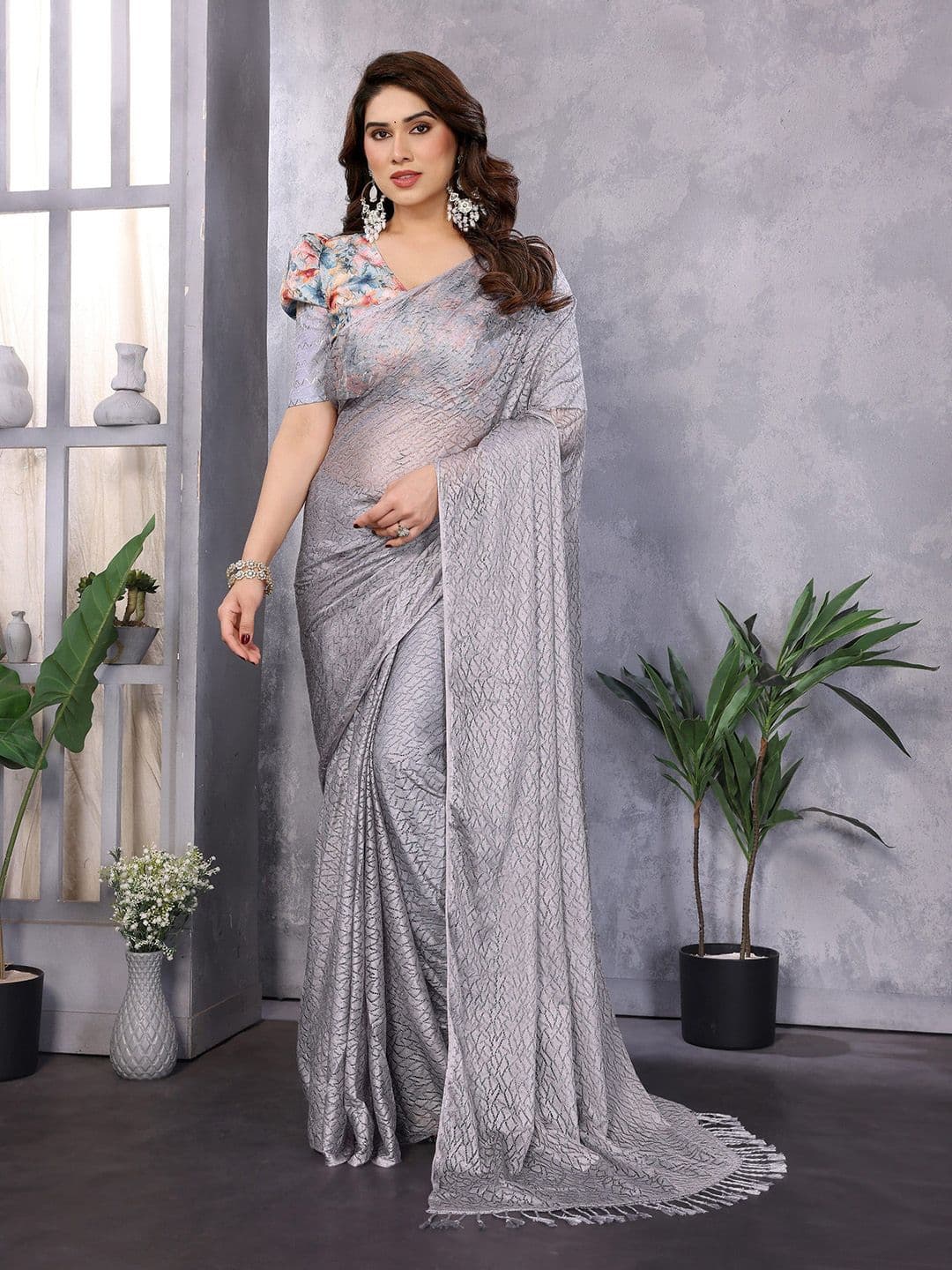 Ambuja International Checked Supernet Saree - view 1