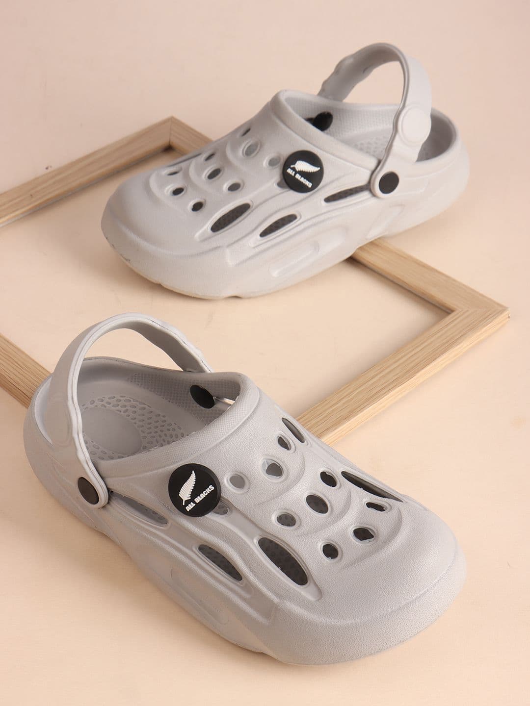 carrito Men Self Design Light Weight & Comfortable Clogs - view 1