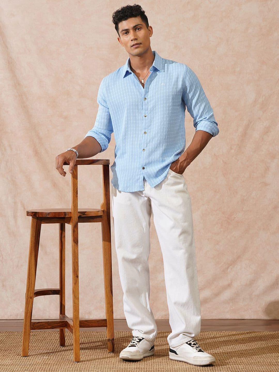 WROGN Men Comfort Slim Fit Casual Shirt - view 1