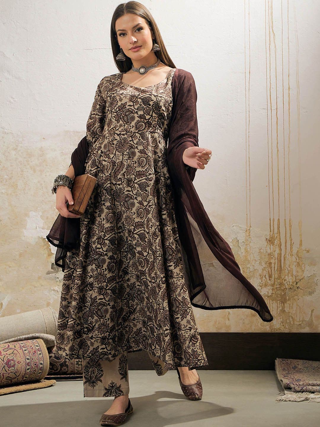 Shae by SASSAFRAS Floral Printed Sweetheart Neck Pure Cotton Kurta With Palazzos & Dupatta - view 1