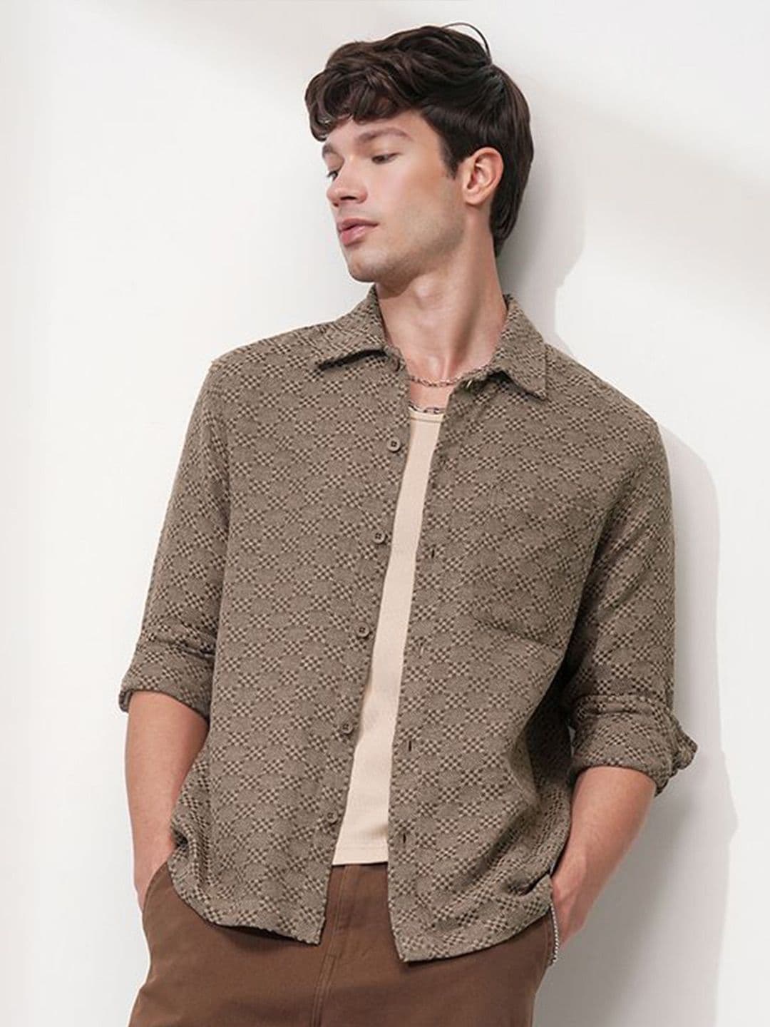 HIGHLANDER Comfort Cutaway Collar Relaxed Fit Shirt - view 1