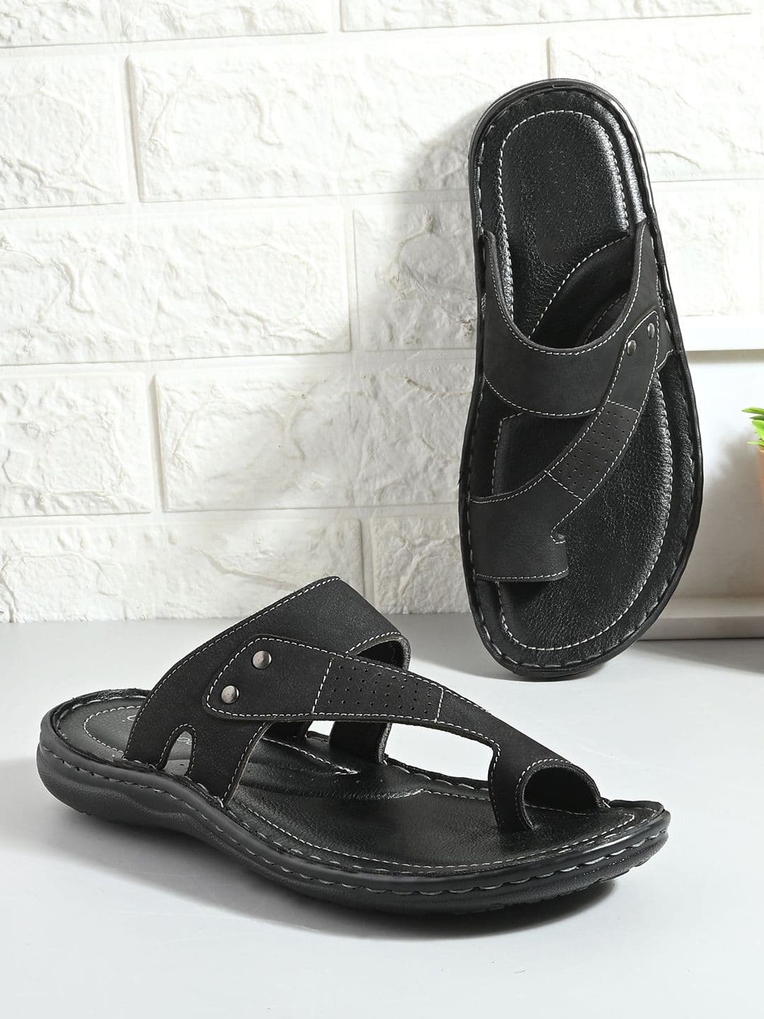 UNDERROUTE Men Leather Comfort Slip-On Sandals - view 1