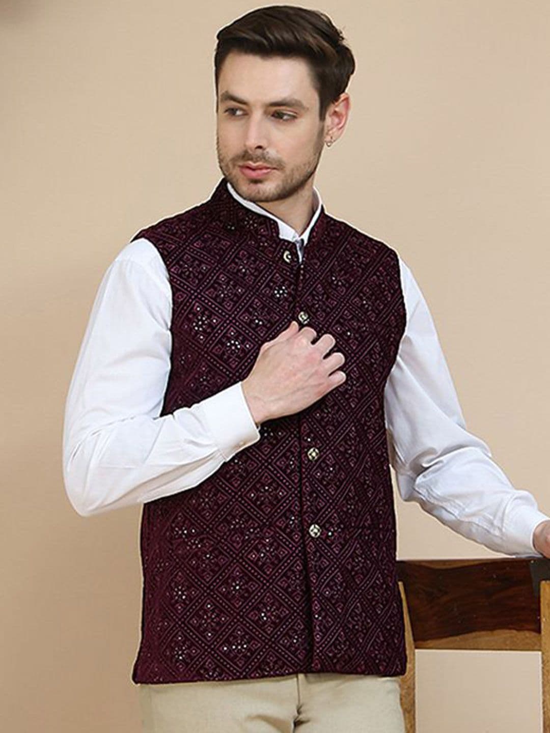 Jompers Men Sequins Embroidered Velvet Nehru Jacket - view 1