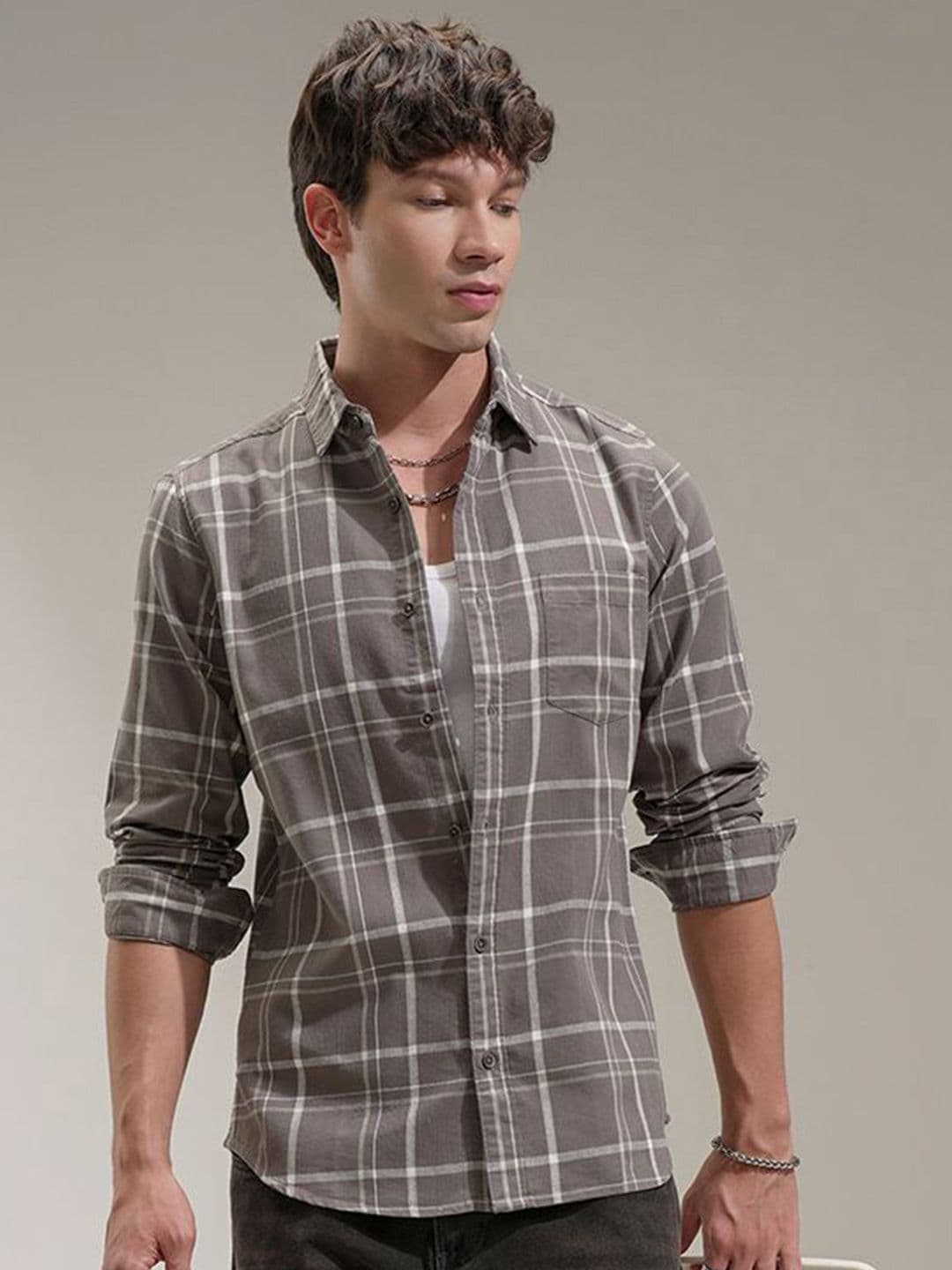 HIGHLANDER Men Comfort Opaque Checked Spread Collar Slim Fit Casual Shirt - view 1