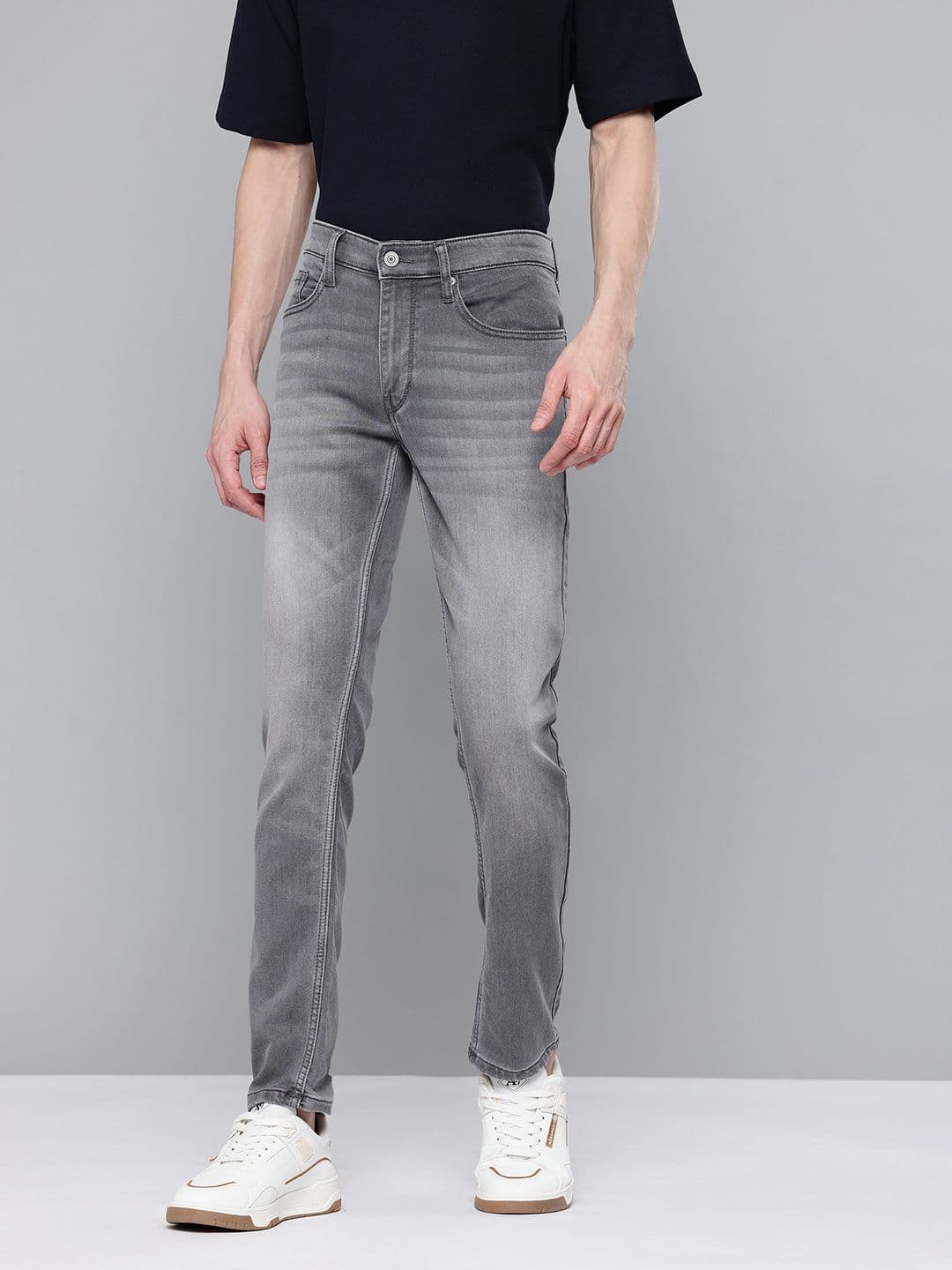Flying Machine Men Slim Tapered Fit Mid-Rise Light Fade Stretchable Jeans - view 1