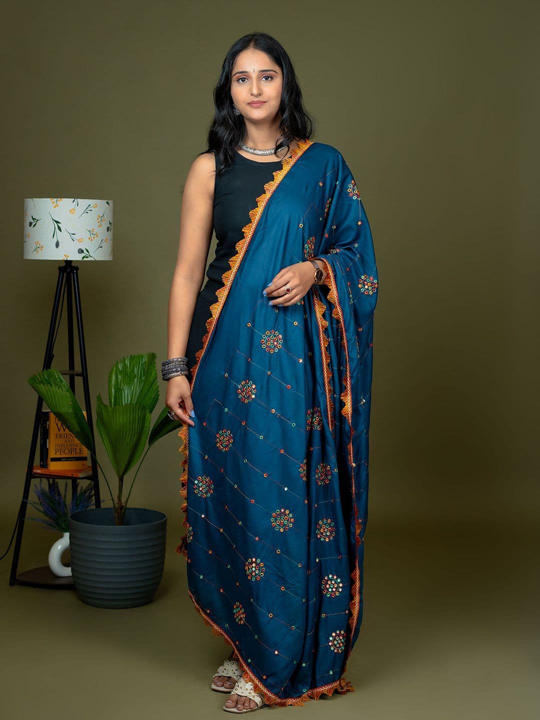 HELLA FASHIONS Geometric Embroidered Dupatta With Mirror Work - view 1