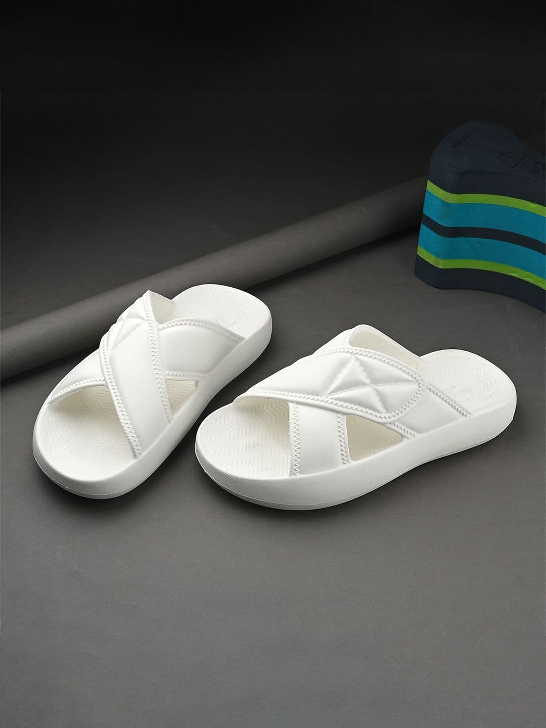 Deflow Men Open Toe Sliders - view 1