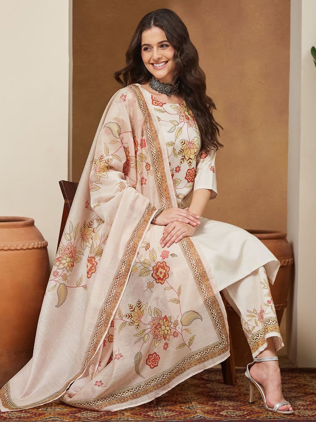 Janasya Women Cream Cotton Floral Printed Straight Kurta Set - view 1