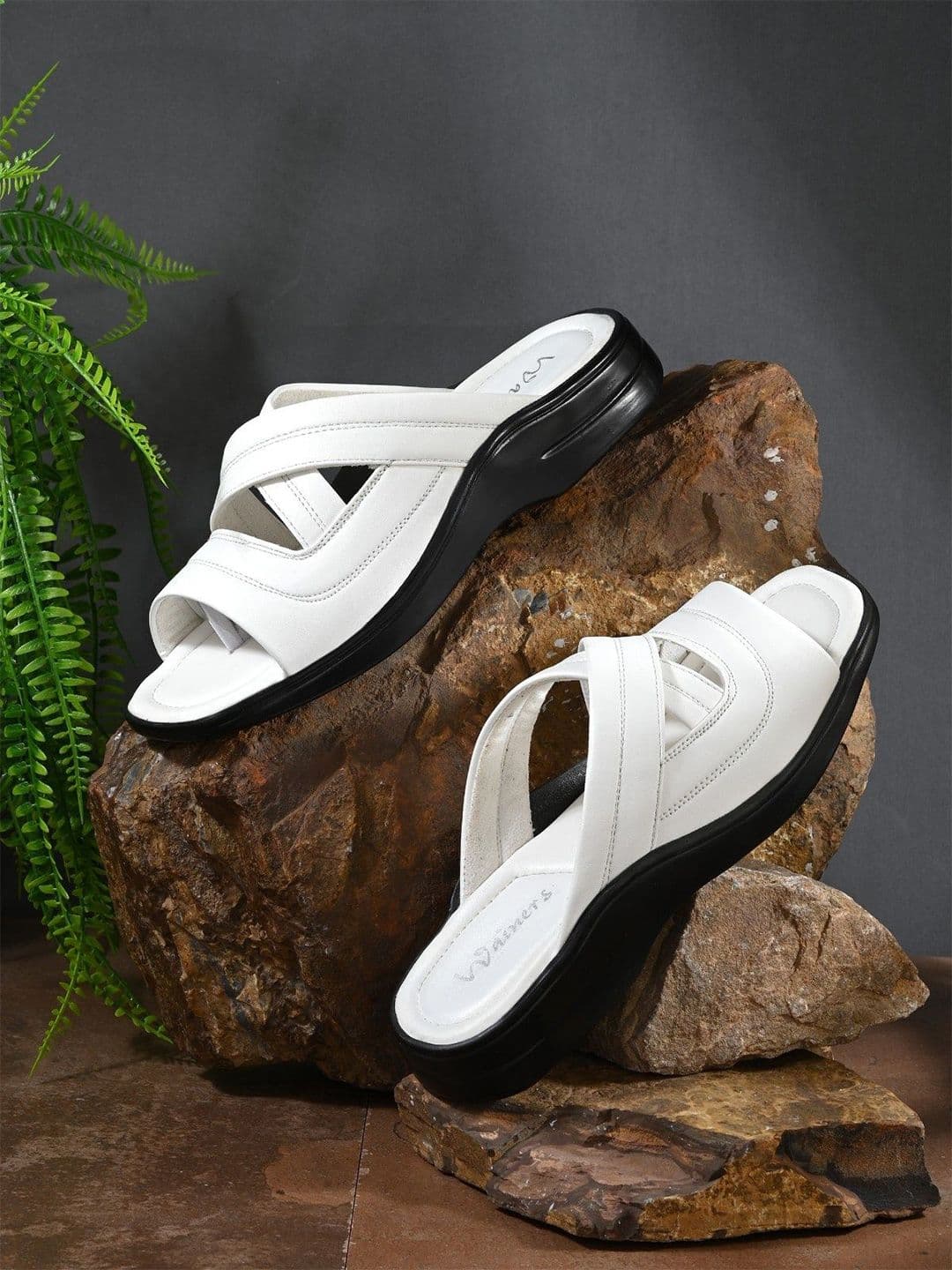 WAINERS Men Water Repellent Upper Leather Comfort Sandals - view 1