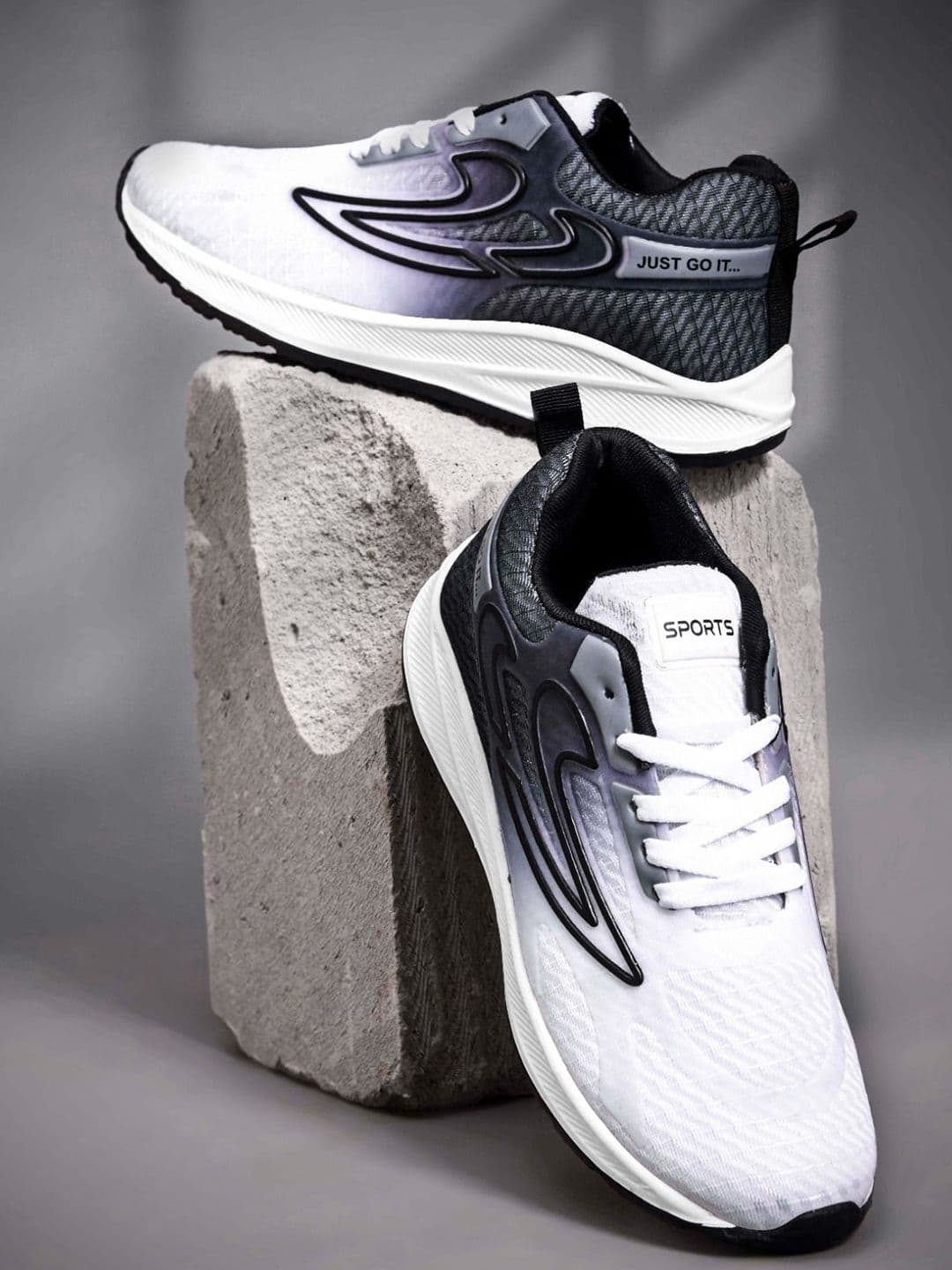 Deflow Men Colourblocked Mesh Lace-Ups Walking Shoes - view 1