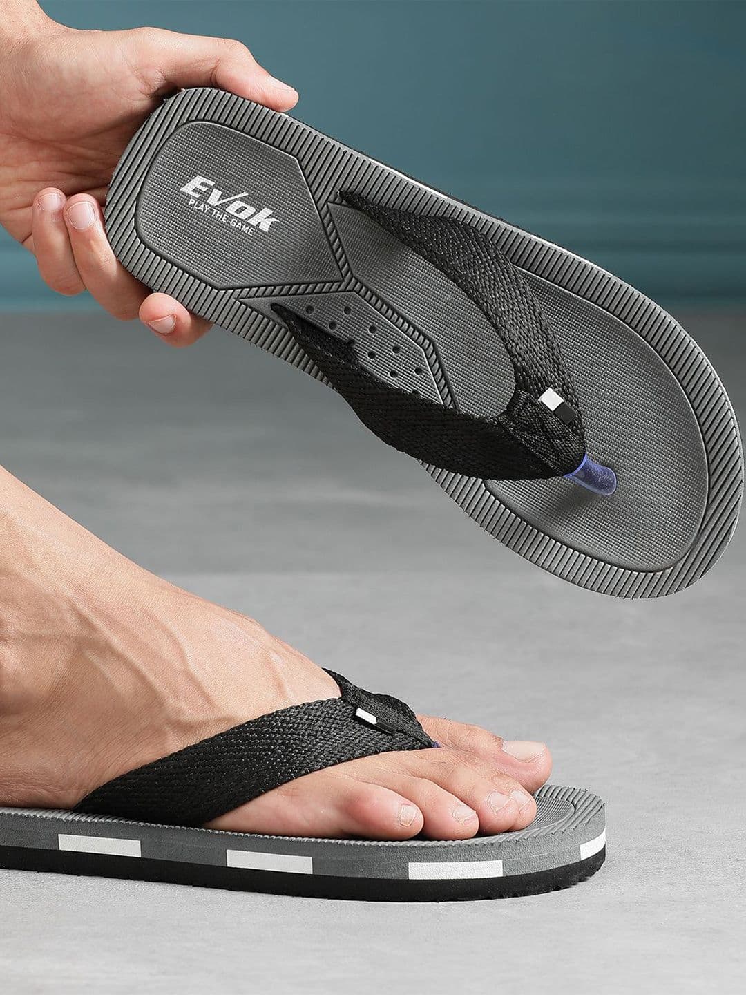 VOKLINE Men Thong Flip-Flops - view 1