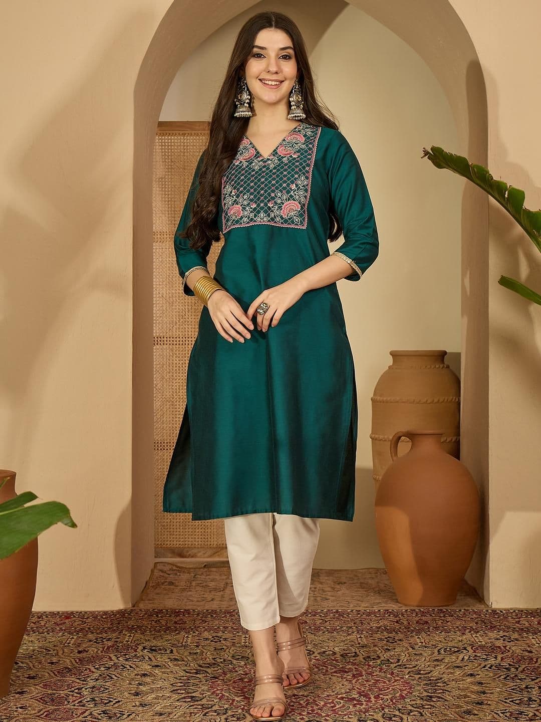Sangria Women Green Blended Kurtas - view 1