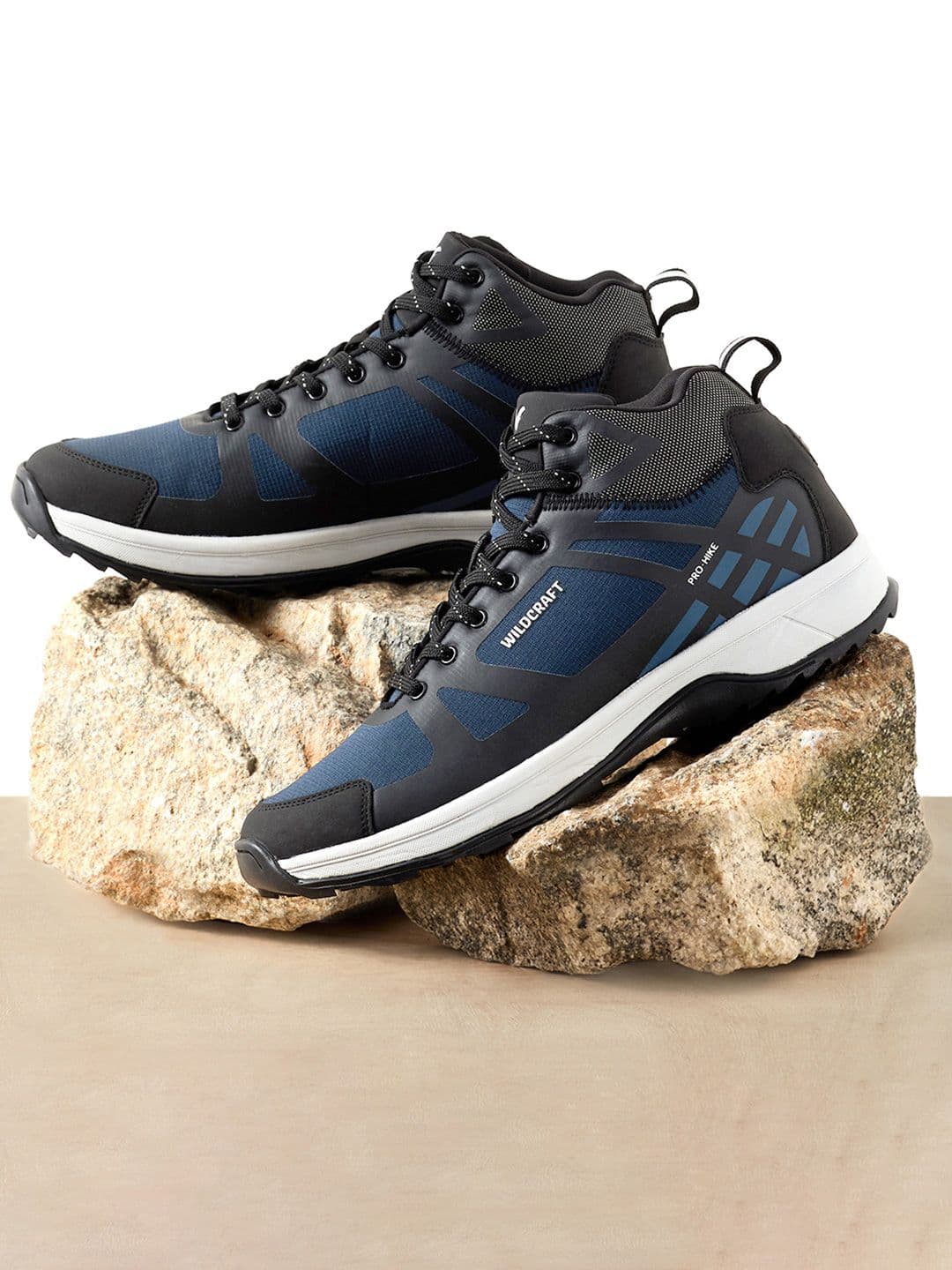 Wildcraft Men Colourblocked Lace-Ups Trekking Shoes