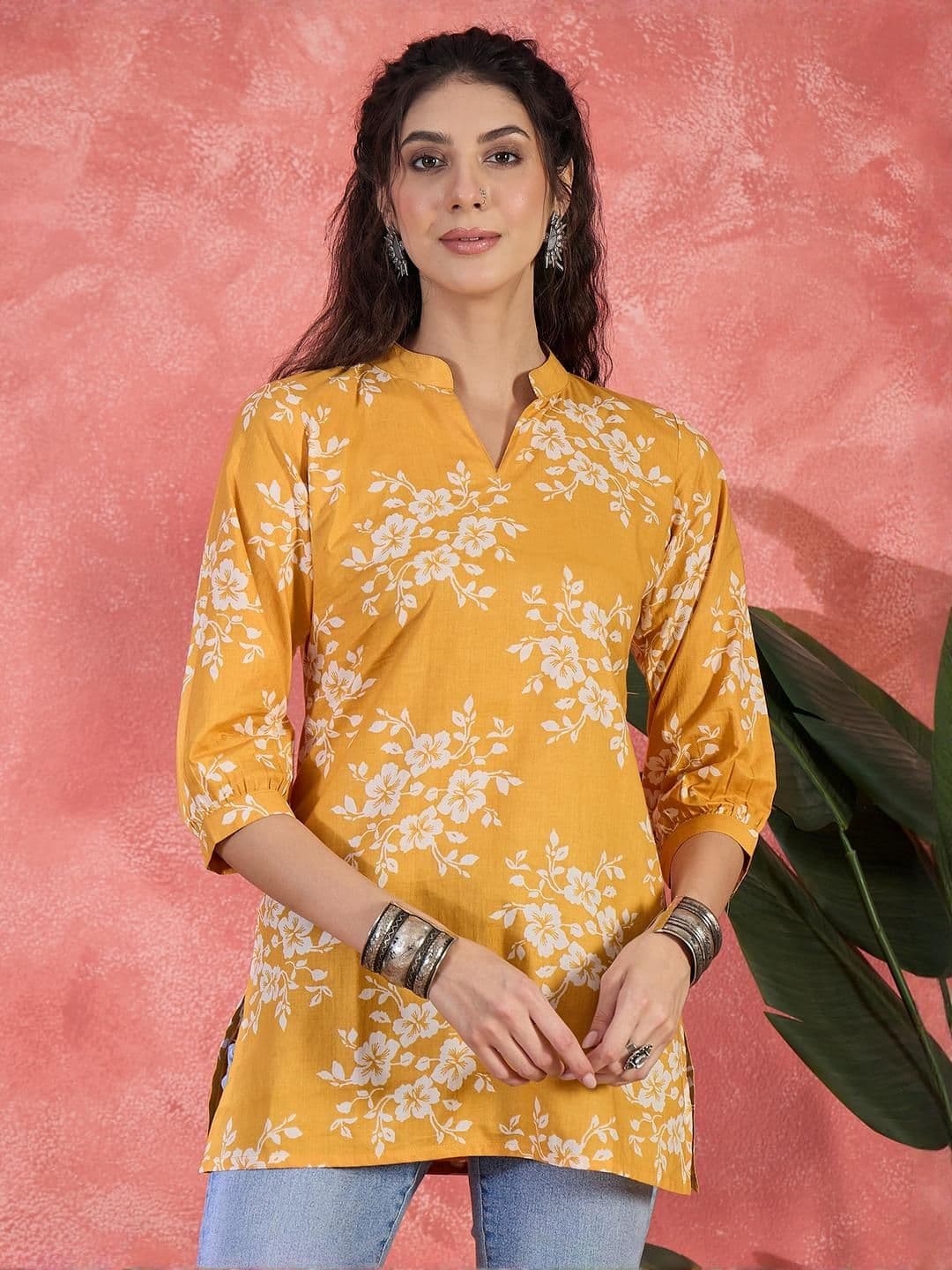 Sangria Women Floral Printed Cotton Short Kurti - view 1