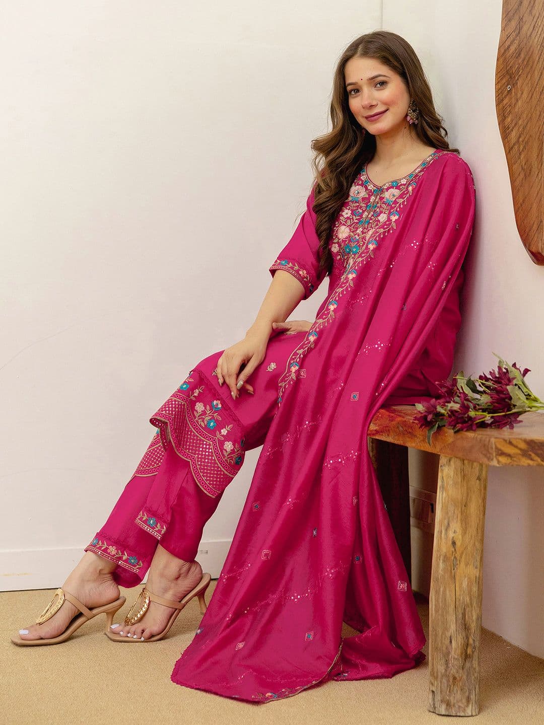 SANISA Women Pink Silk Blend Kurta Sets - view 1