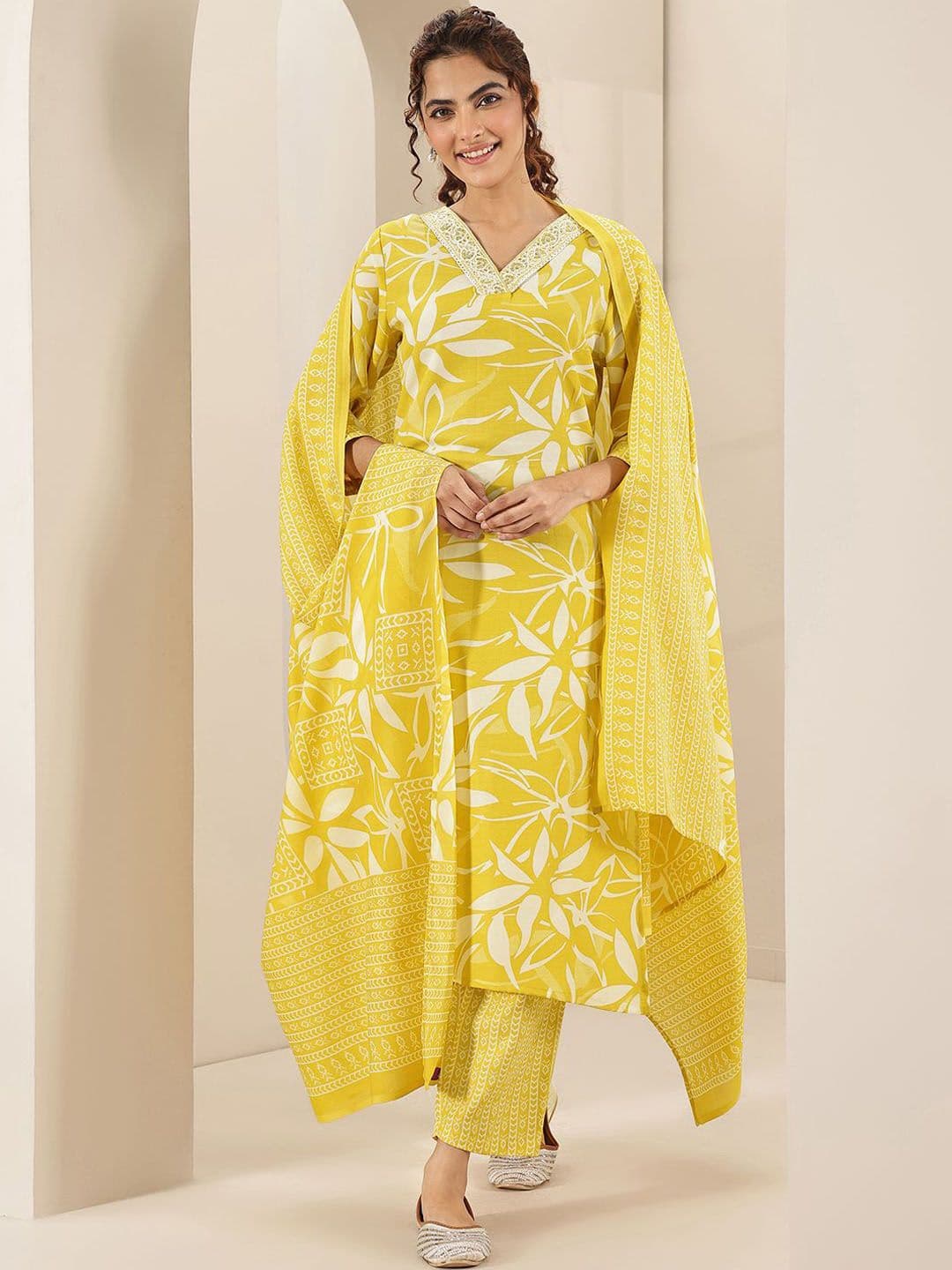 Gerua By Libas Floral Printed V Neck Thread Work Straight Kurta With Trousers & Dupatta - view 1